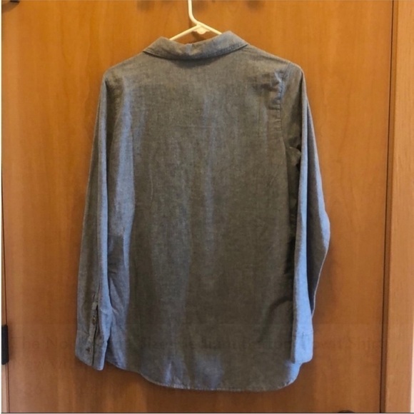 The North Face Size Medium Button Down Shirt. - Picture 10 of 11